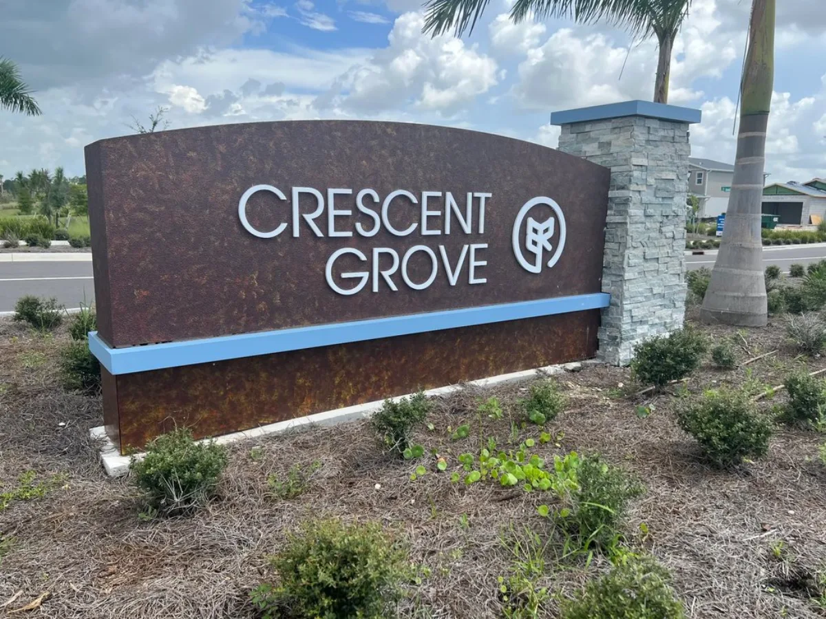 crescent grove monument sign at Babcock Ranch®
