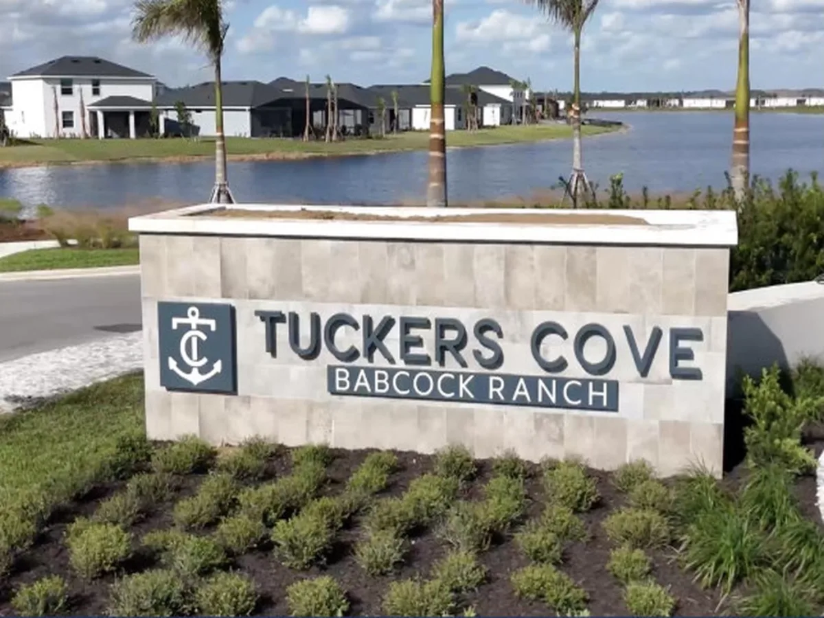 tuckers cove monument sign at Babcock Ranch®